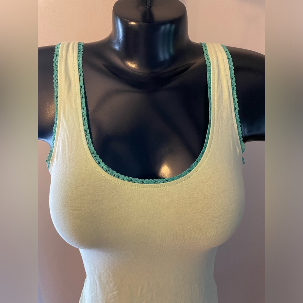 Matilda Jane Mint Green lace trimmed tank top small